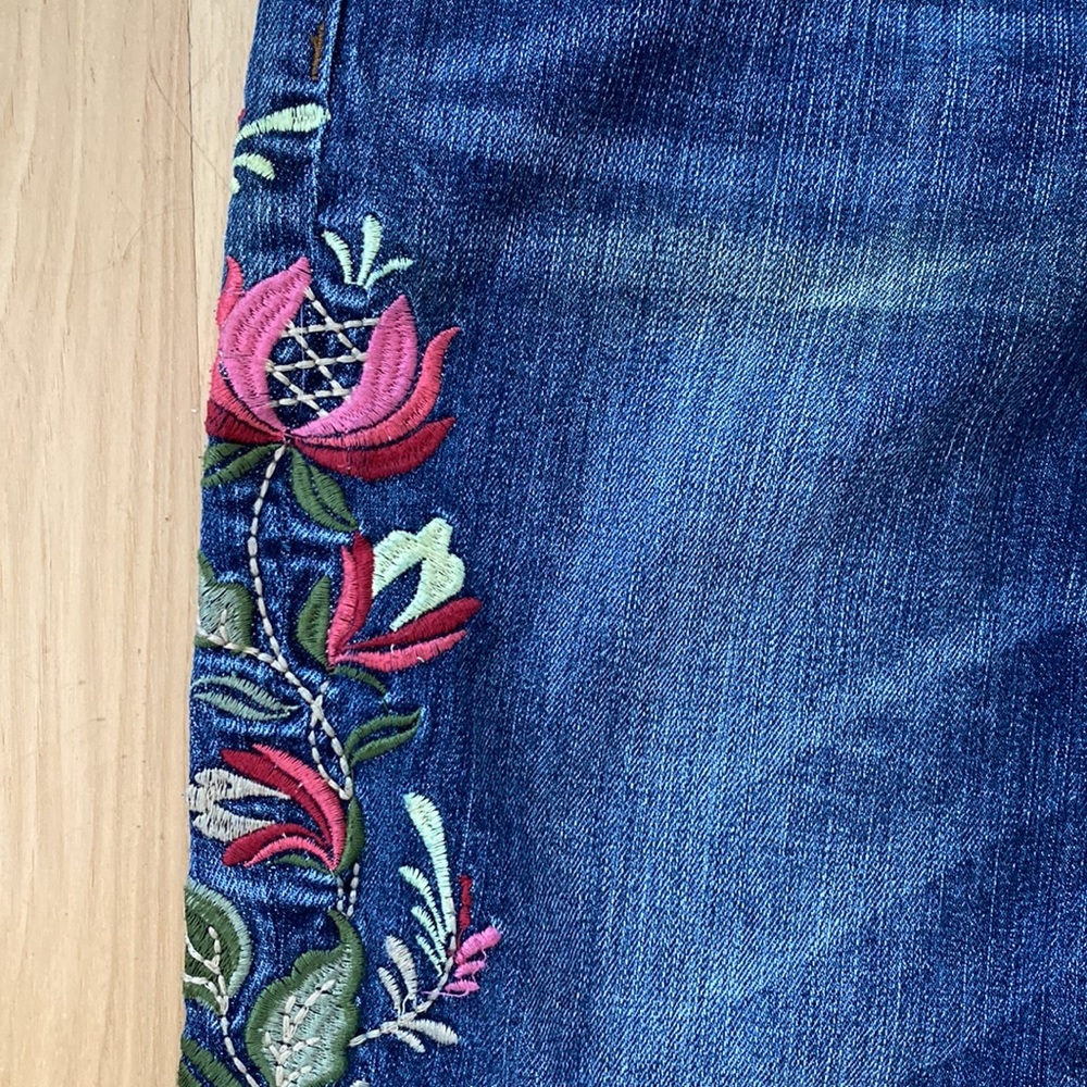 Kut from the Kloth Reese ankle straight embroidered jeans size 2 EUC - Picture 2 of 8